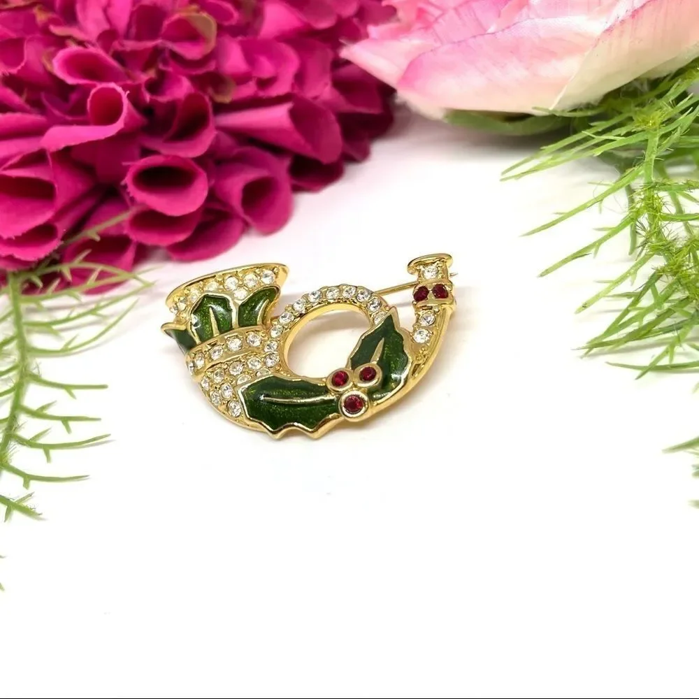 VINTAGE⚜️MONET French Horn Crystal Pavé Christmas Brooch